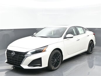 2025 Nissan Altima SV's photo