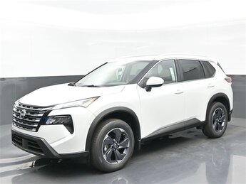 2026 Nissan Rogue SV's photo