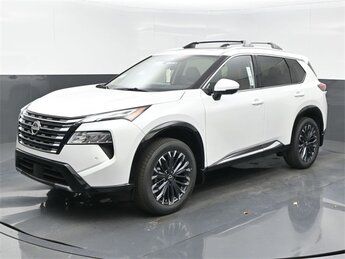 2026 Nissan Rogue Platinum's photo