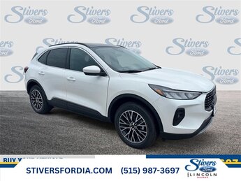 2025 Ford Escape PHEV's photo