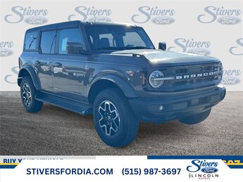 2025 Ford Bronco 4-Door Outer Banks's photo