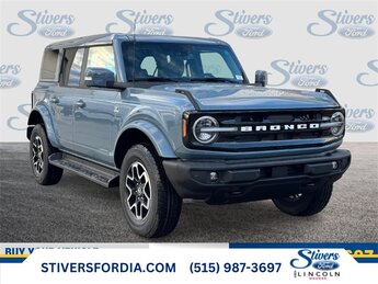 2025 Ford Bronco 4-Door Outer Banks's photo