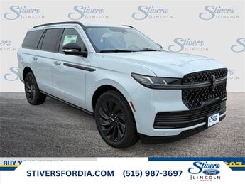 2025 Lincoln Navigator Reserve's photo