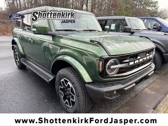 2025 Ford Bronco 4-Door Outer Banks's photo
