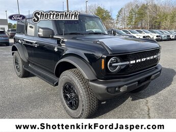 2025 Ford Bronco 4-Door Outer Banks's photo