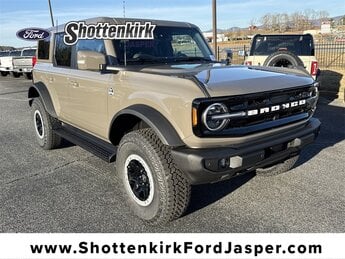 2025 Ford Bronco 4-Door Outer Banks's photo
