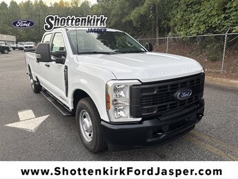 2026 Ford F-350 Super Duty XL's photo