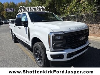 2026 Ford F-350 Super Duty XL's photo