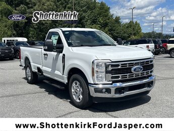 2026 Ford F-350 Super Duty XL's photo