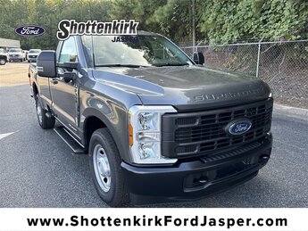2026 Ford F-350 Super Duty XL's photo