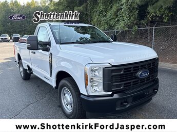 2026 Ford F-350 Super Duty XL's photo