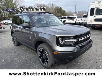2025 Ford Bronco Sport Outer Banks's photo