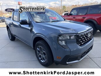 2025 Ford Maverick XLT's photo