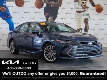 2019 Toyota Avalon Limited's photo
