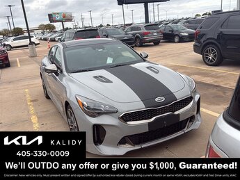 2020 Kia Stinger GT2's photo