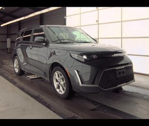 2024 Kia Soul LX's photo