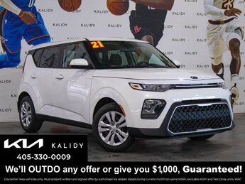 2021 Kia Soul LX's photo