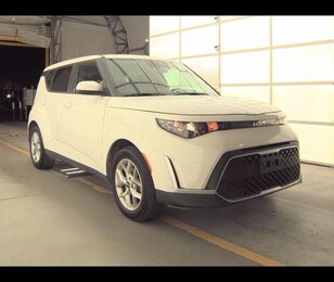 2024 Kia Soul LX's photo