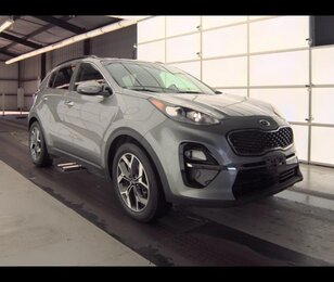 2022 Kia Sportage EX's photo