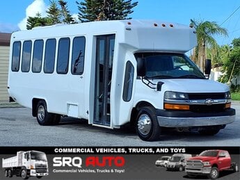 2016 Summit White Chevrolet Express 21 Passenger Shuttle Bus RWD Bus Automatic 8 Cylinder Engine