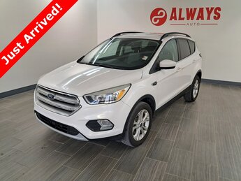 2018 White Platinum Metallic Tri-Coat Ford Escape SE SUV 4 Door EcoBoost 2.0L I4 GTDi DOHC Turbocharged VCT Engine Automatic