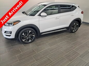 2020 Cream White Pearl Hyundai Tucson Sport 4 Door SUV Automatic FWD 2.4L I4 DGI DOHC 16V Engine