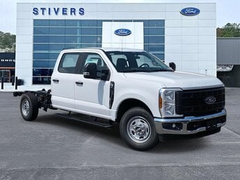 2025 Ford Super Duty F-250 SRW XL 4 Door 6.8L V8 Engine RWD Truck Automatic