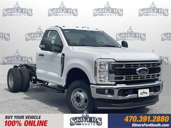 2025 Ford Super Duty F-350 DRW XL Truck 2 Door 7.3L V8 PFI OHV 16V Federal 335hp Engine 4X4 Automatic