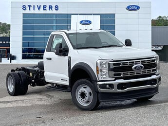 2024 Ford Super Duty F-450 DRW XL 2 Door Power Stroke 6.7L V8 DI 32V OHV Turbodiesel Engine Truck Automatic RWD