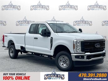 2025 Oxford White Ford Super Duty F-250 SRW XL 4X4 6.8L V8 Engine Truck 4 Door Automatic