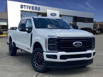 2025 Star White Metallic Tri-Coat Ford Super Duty F-250 SRW Platinum Truck 6.7L High Output Power Stroke V8 Diesel Engine Automatic