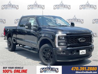 2025 Agate Black Metallic Ford Super Duty F-350 SRW Lariat Automatic 4 Door 4X4 Power Stroke 6.7L V8 DI 32V OHV Turbodiesel Engine Truck