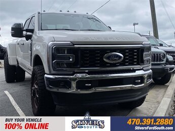 2023 Star White Metallic Tri-Coat Ford Super Duty F-350 DRW King Ranch 4 Door Automatic Power Stroke 6.7L V8 DI 32V OHV Turbodiesel Engine 4X4
