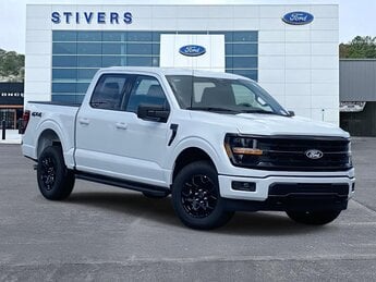 2025 Oxford White Ford F-150 XLT 4X4 4 Door 5.0L V8 Engine