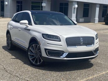 2019 White Platinum Metallic Tri-Coat Lincoln Nautilus Reserve SUV 2.0L Turbocharged Engine FWD