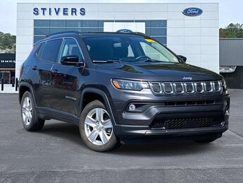 2022 Granite Crystal Metallic Clearcoat Jeep Compass Latitude 4 Door SUV FWD Automatic 2.4L I4 Engine