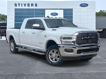 2022 Bright White Clearcoat Ram 3500 Laramie Truck 4X4 4 Door Automatic 6.7L 6-Cylinder Diesel Turbocharged OHV Engine