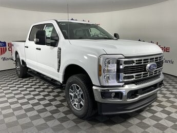 2025 Oxford White Ford Super Duty F-250 SRW XLT Automatic 4 Door 7.3L 8-Cylinder PFI Engine Truck