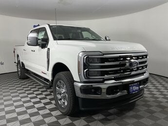 2025 White Ford Super Duty F-250 SRW Lariat 4 Door 4X4 6.7L High Output Power Stroke V8 Diesel Engine Truck