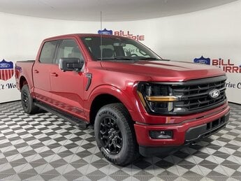 2025 Rapid Red Metallic Tinted Clearcoat Ford F-150 XLT Truck 4X4 4 Door Automatic