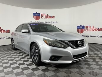 2017 Brilliant Silver Metallic Nissan Altima 2.5 SL 4 Door Car FWD 2.5L 4-Cylinder DOHC 16V Engine Automatic (CVT)