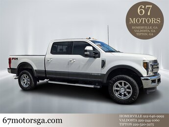 2019 Ford Super Duty F-250 SRW Lariat 4X4 4 Door Power Stroke 6.7L V8 DI 32V OHV Turbodiesel Engine Truck Automatic