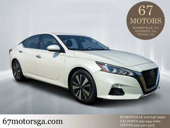 2020 Pearl White Tricoat Nissan Altima 2.5 SL FWD 4 Door 2.5L 4-Cylinder DOHC 16V Engine Automatic (CVT)