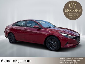 2023 Ultimate Red Hyundai Elantra SEL FWD 4 Door Automatic (CVT) Car I4 Engine