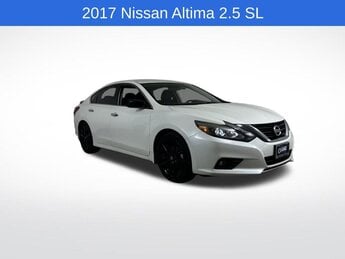 2017 Brilliant Silver Metallic Nissan Altima 2.5 SL Car FWD 4 Door Automatic (CVT)
