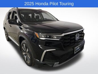 2025 Crystal Black Pearl Honda Pilot Touring 3.5L V6 DOHC 24V Engine 4 Door AWD Automatic