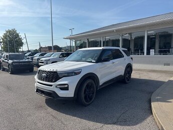 2022 Star White Metallic Tri-Coat Ford Explorer ST SUV Automatic 3.0L EcoBoost V6 Engine 4 Door 4X4