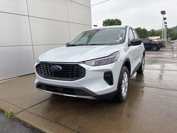 2025 Space Silver Metallic Ford Escape Active SUV 1.5L EcoBoost Engine Automatic 4 Door AWD