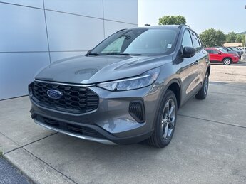 2025 Ford Escape ST-Line Automatic 4 Door 1.5L EcoBoost Engine
