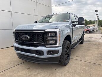 2025 Ford Super Duty F-250 SRW Lariat Power Stroke 6.7L V8 DI 32V OHV Turbodiesel Engine 4 Door Automatic Truck 4X4